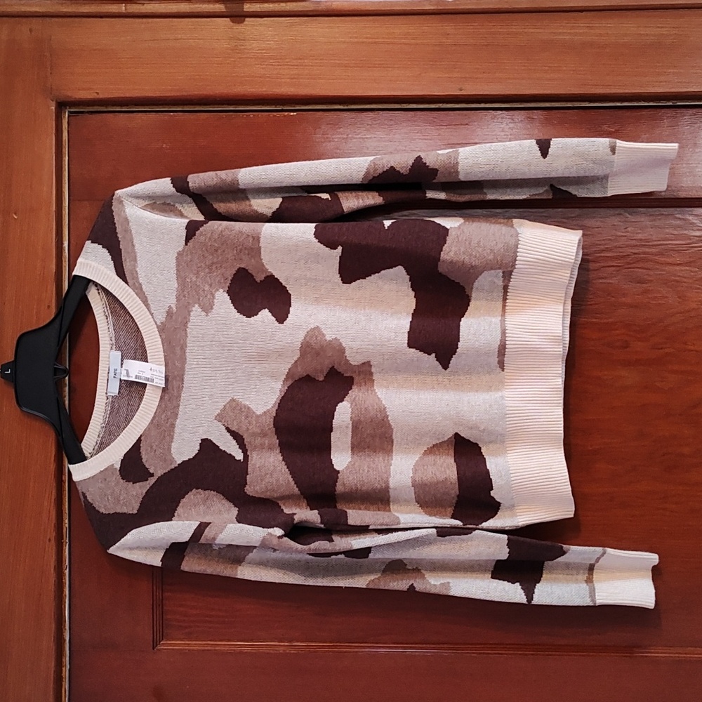 Sweater by Fate  size S NWT